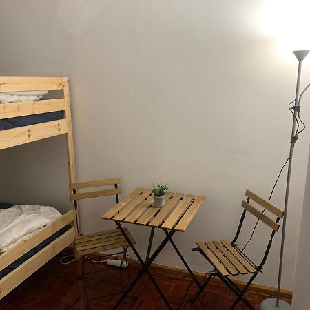 Rostelbem Guesthouse ลิสบอน ภายนอก รูปภาพ