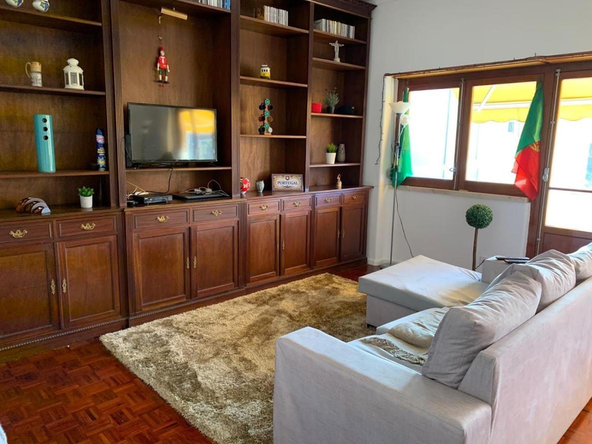 Rostelbem Guesthouse ลิสบอน ภายนอก รูปภาพ