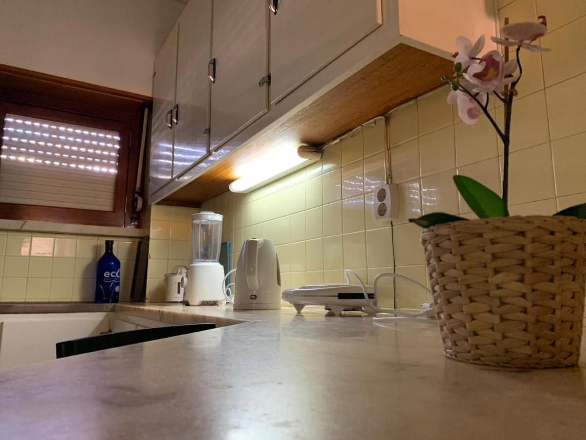 Rostelbem Guesthouse ลิสบอน ภายนอก รูปภาพ
