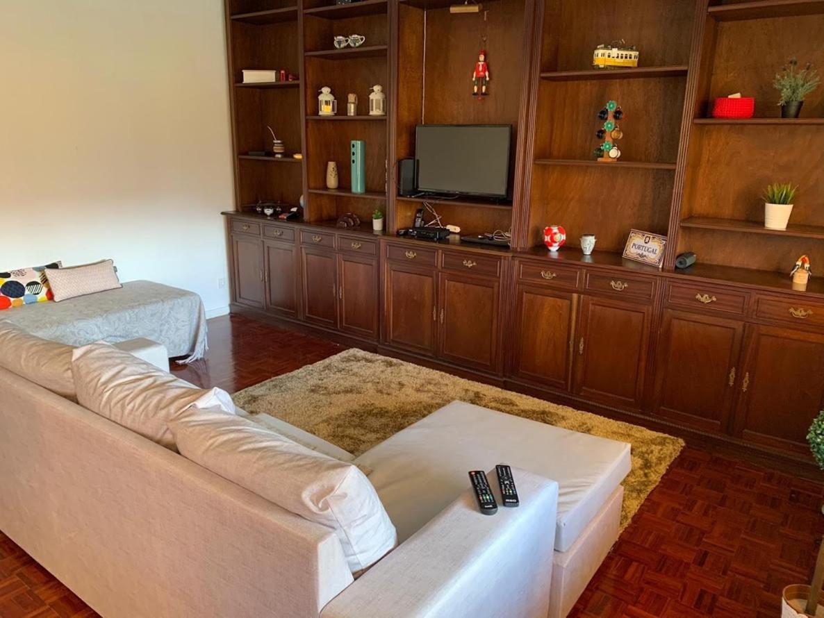 Rostelbem Guesthouse ลิสบอน ภายนอก รูปภาพ